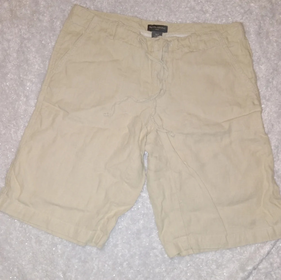 Banana Republic 100% Linen Cream Colored Bermuda shorts size 10 - Picture 1 of 5